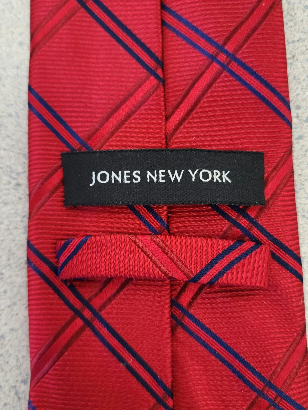 Jones New York Red Plaid Silk Necktie Men’s Classic Business Suit Tie